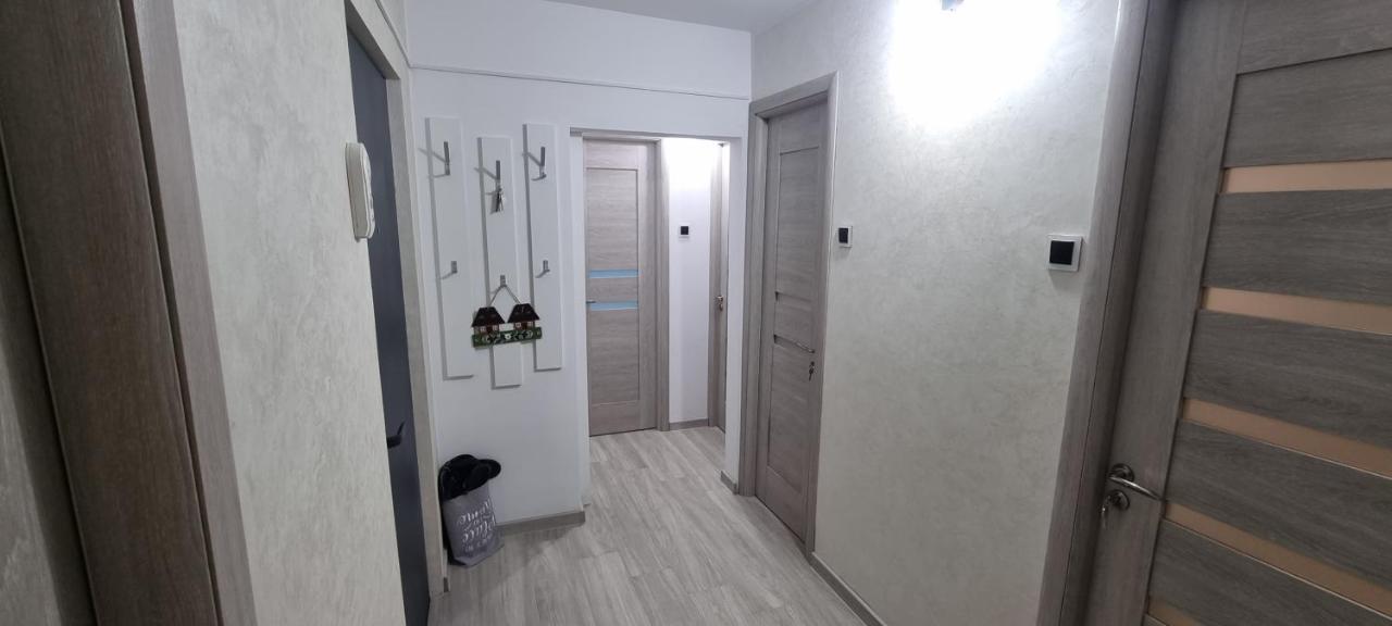 Ilona Apartament 3 Camere Râmnicu Vâlcea Kültér fotó