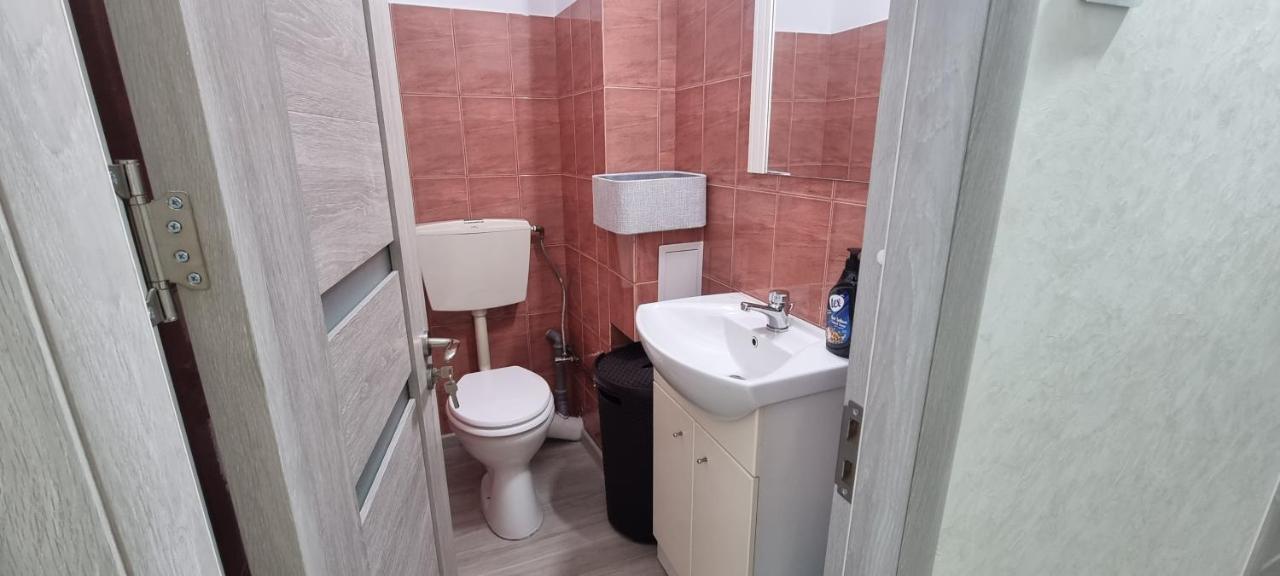 Ilona Apartament 3 Camere Râmnicu Vâlcea Kültér fotó