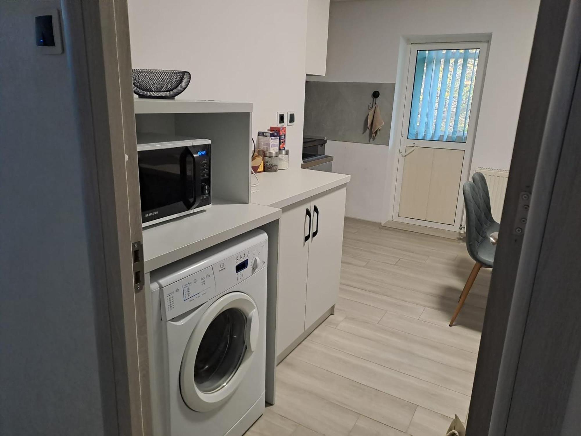 Ilona Apartament 3 Camere Râmnicu Vâlcea Kültér fotó