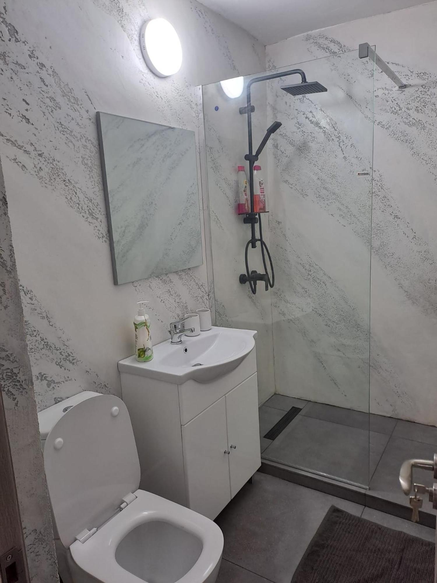 Ilona Apartament 3 Camere Râmnicu Vâlcea Kültér fotó